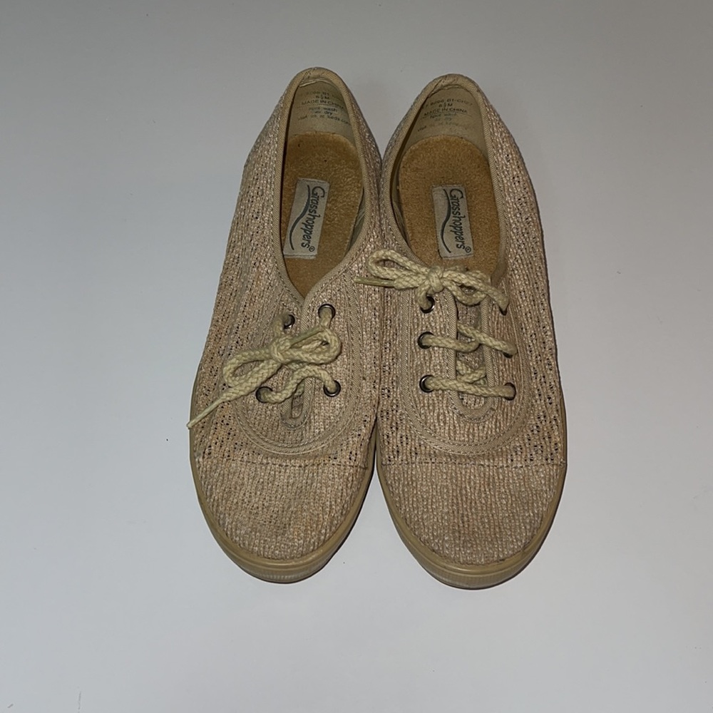 Grasshoppers tan shoes
